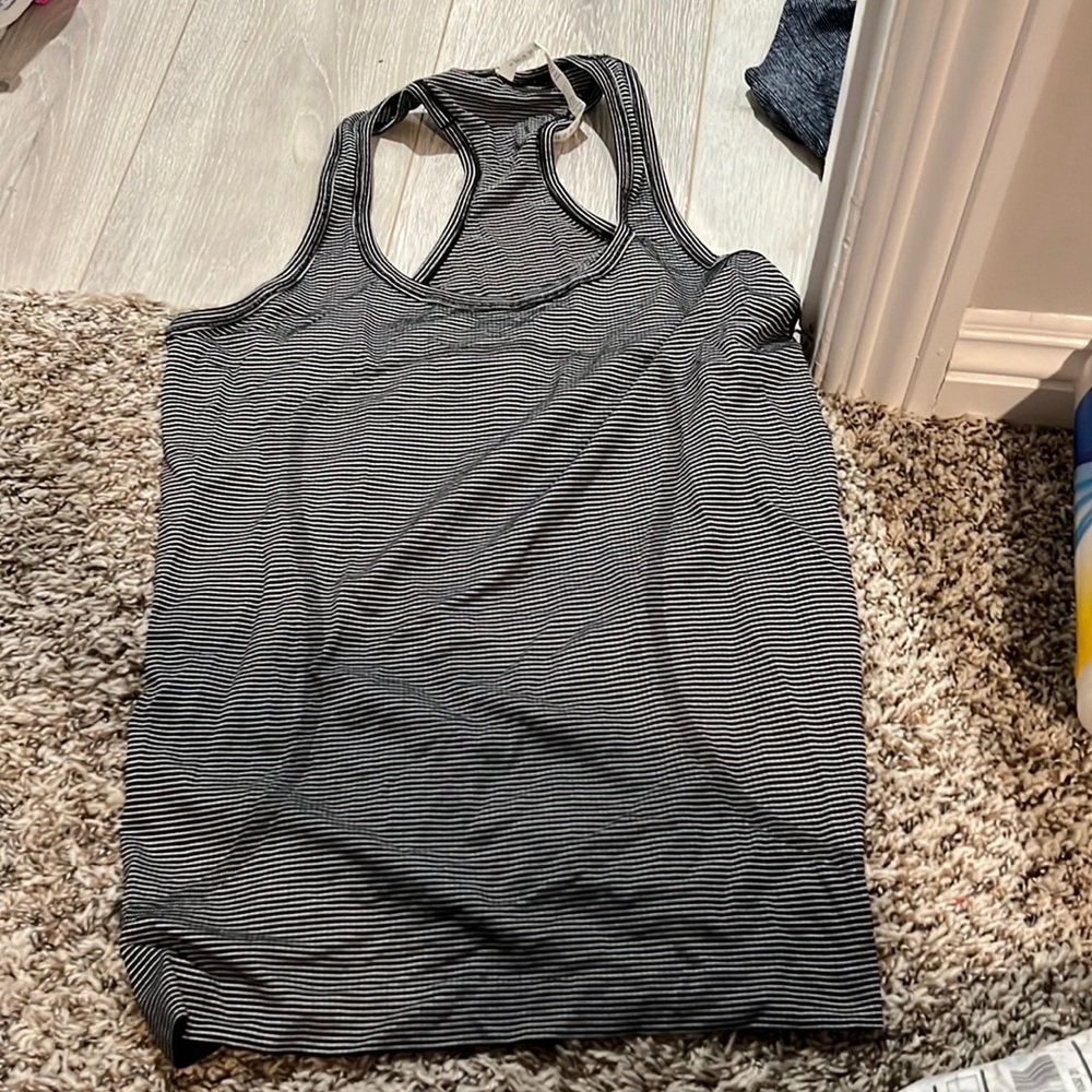 EUC Lululemon racerback tank